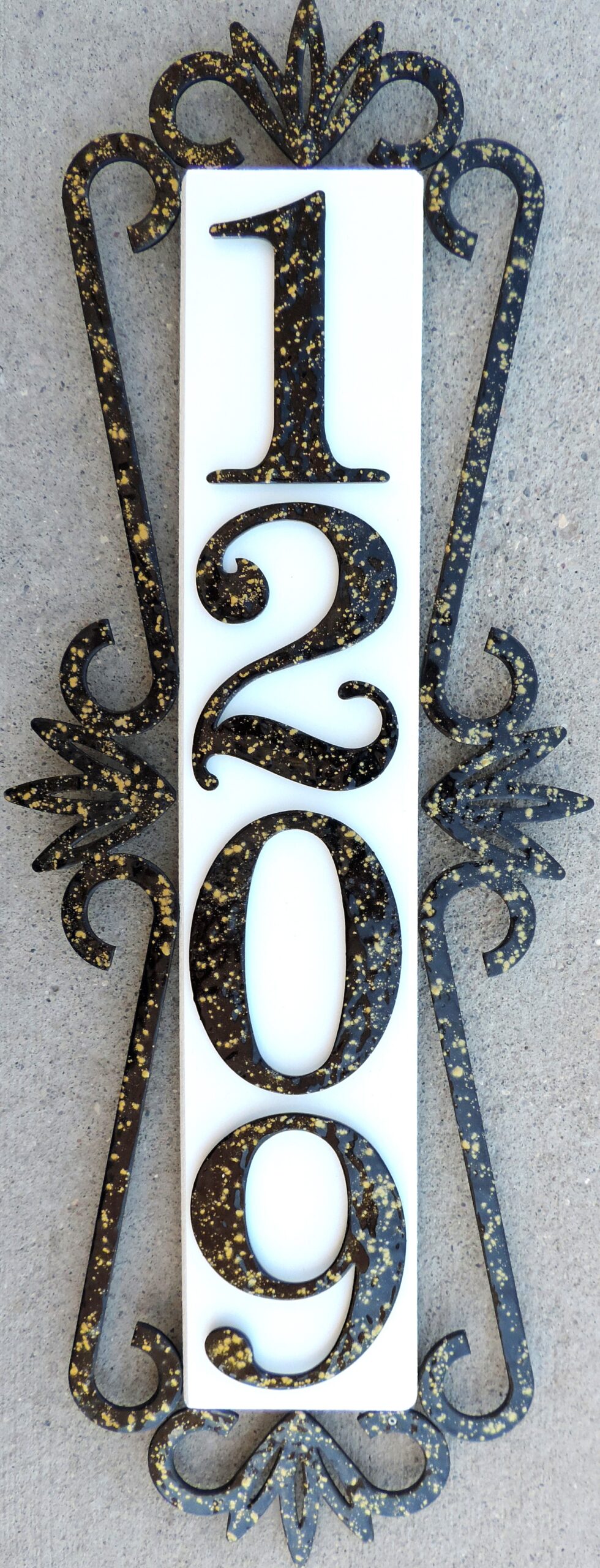 S21 Vertical Ornate